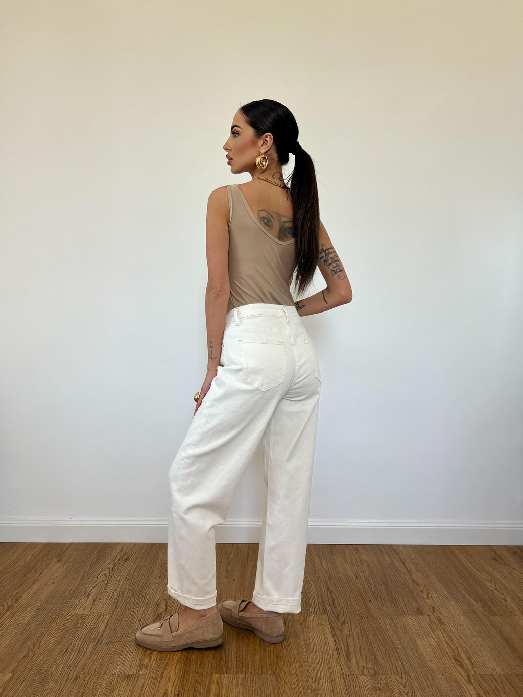 Top Botton Nude