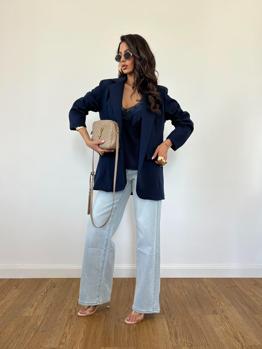 Blazer Over Blu Notte